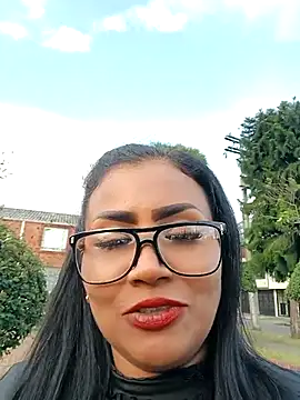 In the street - video by Ariana_Rodriguez cam model