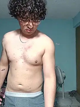 Pvt show - відео від вебкаммоделі DocPepino