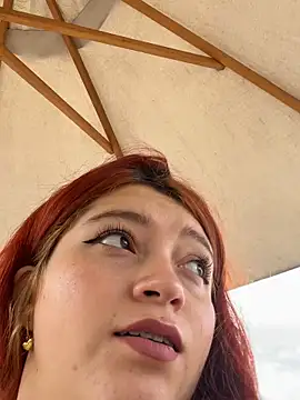 Look at my big ass and my new tattoo. - Vídeo de Karina_Leon, modelo de vídeos