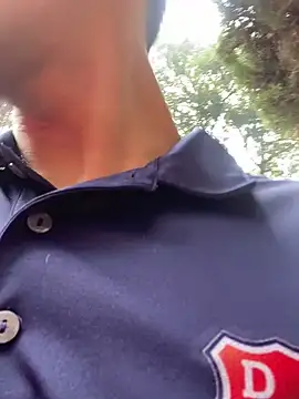 Al aire libre - video by Monkey_uchiha777 cam model