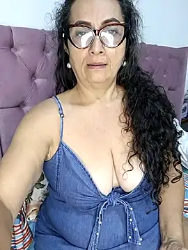 Deep Thoath And Deep Pussy Fucks 😵😵– AlessandraLeroy kameramodell videója