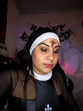 Show ass🎃🔥🍑 - video by esmeralda_jadees cam model