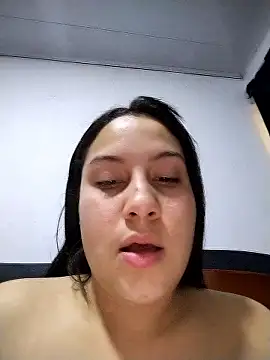 On top of you 💗💗🔥🍆🍆－カメラキャストのesmeralda_jadeesの動画