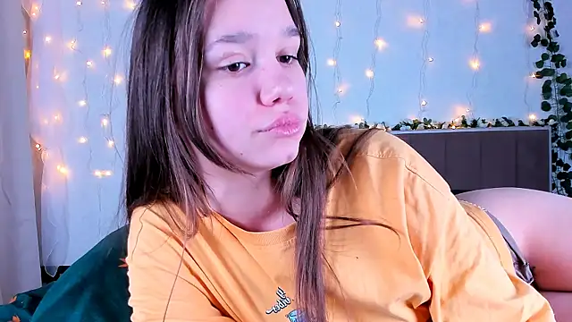 Girl next door pussy play - video by Misa_queen cam model