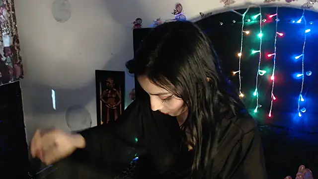 I open my pussy and ass, with a finger on ass