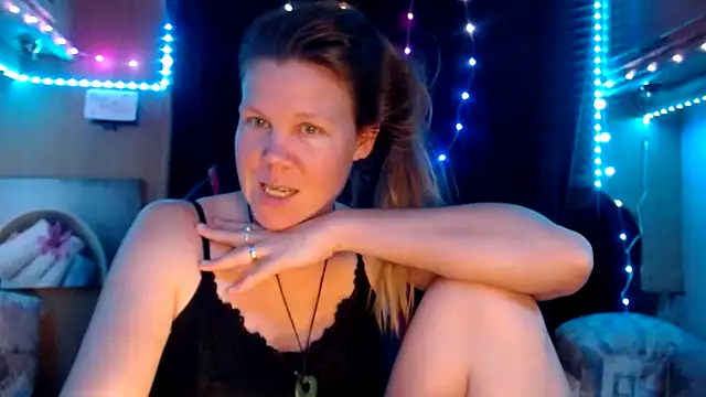 Nude and Dirty talk in greenlandic! - ক্যাম মডেল CallMeMaria-এর ভিডিও