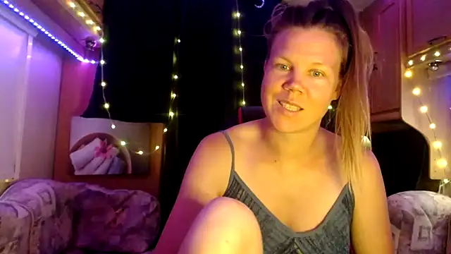 What's the weirdest fantasy you play.. here is one! Nylon encasement. - vídeo de CallMeMaria