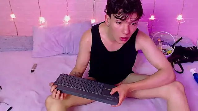[18 Feb 21:34] Private Show
