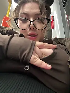 Play with my pussy in bus