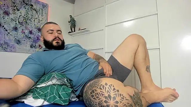 HOT MILK CUM SHOW - video by anubislogan cam model