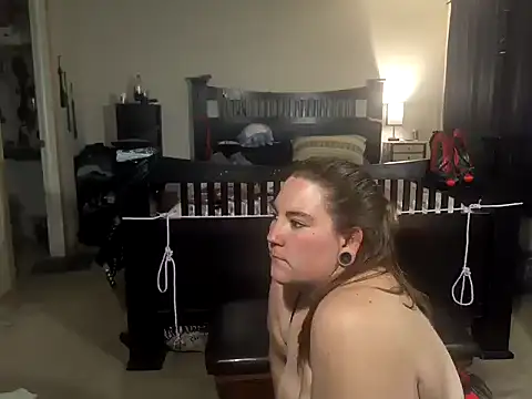 [13 May 21:43] Private Show - Up close and personal with Brats clit - video by MacabreCouple cam model