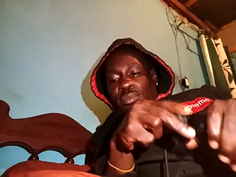 [4 May 03:28] Private Show MY SEXY ABS – video modela na kameri King_Blacks