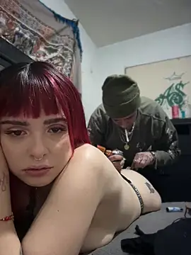 Tatto babe – video af LoganPeny cam-model