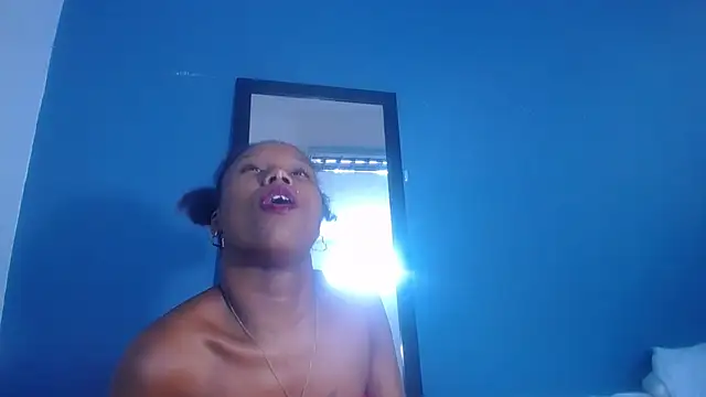 [22 Mar 01:22] Private Show - vidéo du modèle de showcams goldenn_ass1