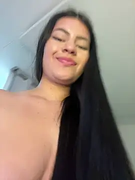 [3 Jul 00:49] Spy Show – video af Saanvi21 cam-model