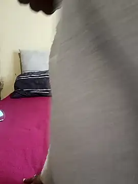 [5 May 07:43] swinging tits - video by SexyLisah_01 cam model