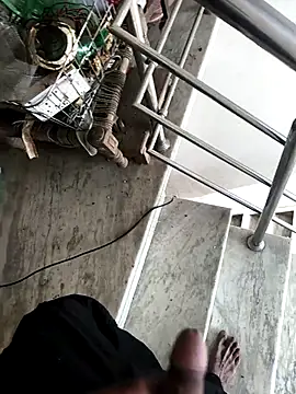 Flexing biggest indian monster tool and cum handsfree - vídeo de Blondetroubleshooters modelo de câmara