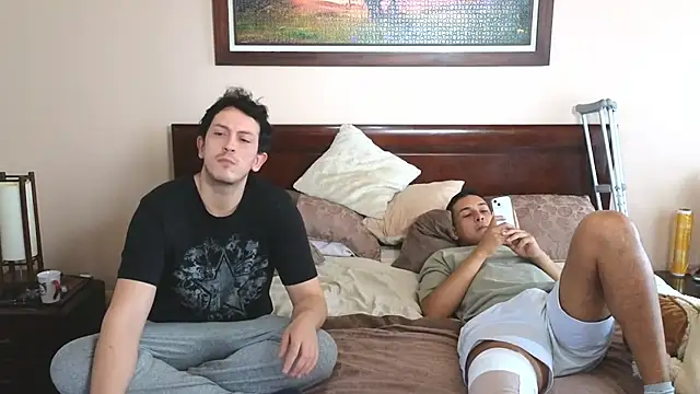 sittin in friends face n jekin both (broken leg) - 視頻由 hardaftercum 主播提供