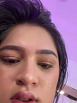 Show armpits and masturbation - vídeo de ClaraWesst