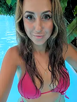 Sexy boobs in pool - video by Bella-Grace cam model
