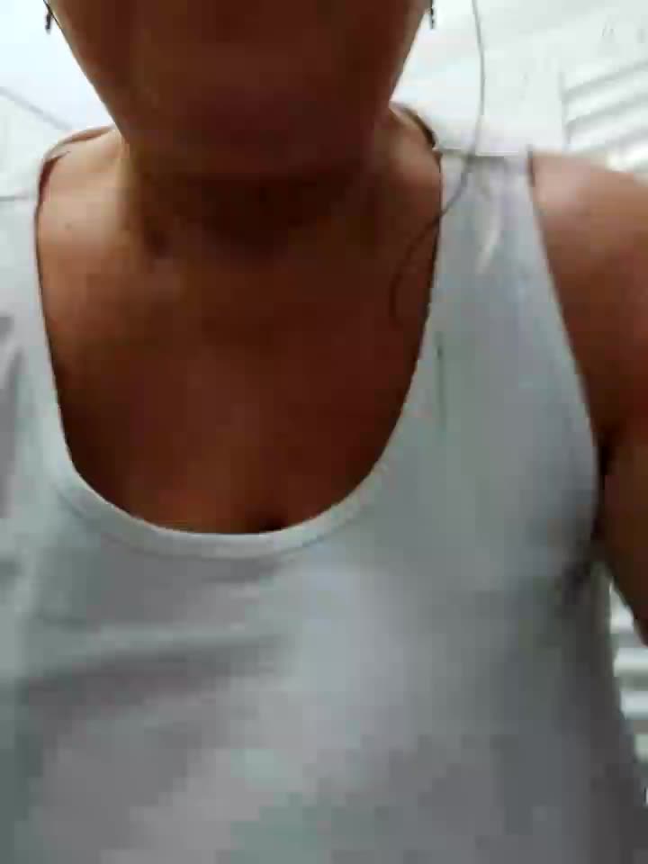 GREAT SHOW - ক্যাম মডেল QueenPammy1-এর ভিডিও