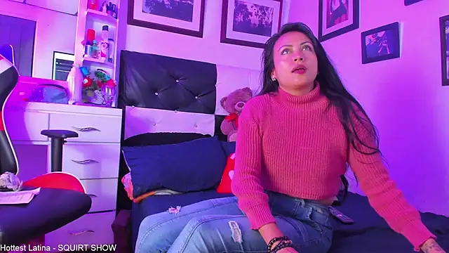 TAKE YOUR TIME TO UNDRESS ME - video by Riley_Black cam model