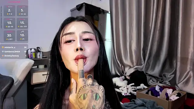 [17 Apr 15:57] Private Show