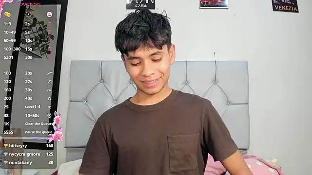 SMOKE NAKED - video by Ethan_Westt cam model