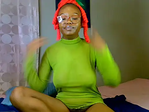 [24 Mar 19:44] Private Show - video by YummyMelanin117 cam model