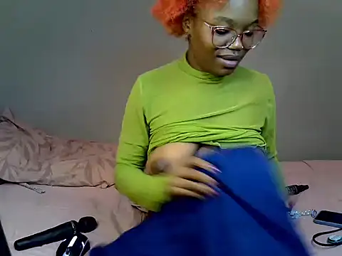 [11 Apr 10:28] Private Show - video by YummyMelanin117 cam model