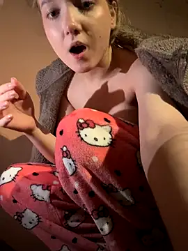 ⛳️squirt on the street in the bushes⛳️ - part of ticket show - video by bambi_lu cam model