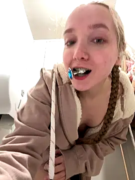 🍭butt plug in ass + squirt in public toilet🍭 - part of ticket show - video by bambi_lu cam model