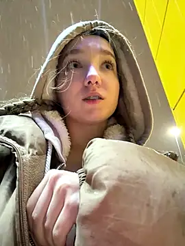 🎁stranger touch my boobs and pussy on the street🎁- part of ticket show - video by bambi_lu cam model