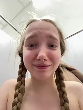 🍌😱1st time FUCK WITH STRANGER in men's toilet!!😱🍌－カメラキャストのbambi_luの動画