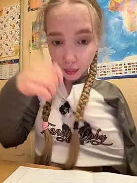 📝💦get completely naked in school class + SQUIRT right on chair near classmates📝💦 - part of ticke - video by bambi_lu cam model