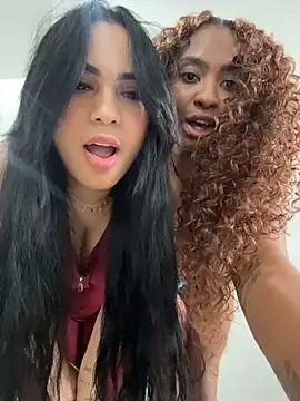 Queremos leitinho ( Angel e a chefe) - video by Angel_preta cam model