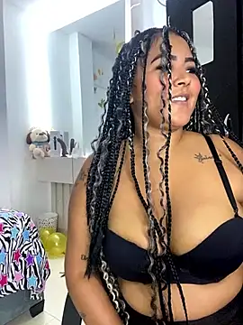 twerking - video by Chloee_Secret cam model