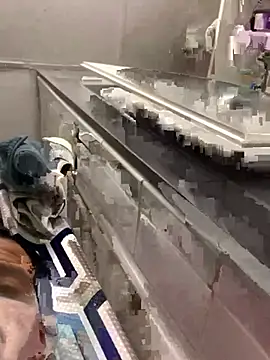 [17 Jun 16:20] Public Show - video by fitguy84 cam model