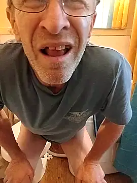 [12 Jun 13:52] Public Show - video by moasslicker cam model