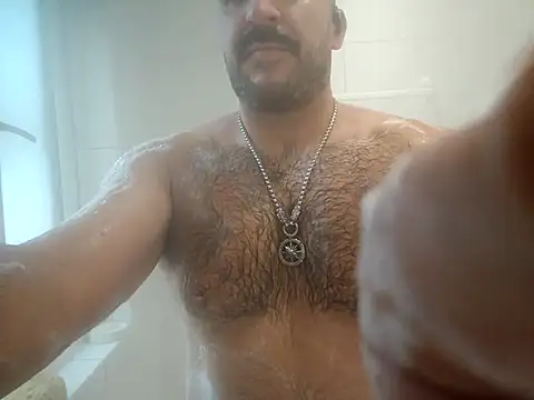 Shower show - video by CloudyMuscleBeefy cam model
