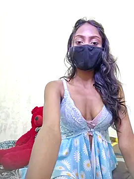 Nude show and blowjob – video od webkamerové modelky Riya_R24
