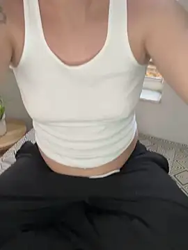 Private Show - stretch that pussy open in front of the window - video by sweetsirenn cam model