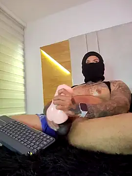 [31 Aug 01:46] Private Show – видео вебкам-модели David_tatto1