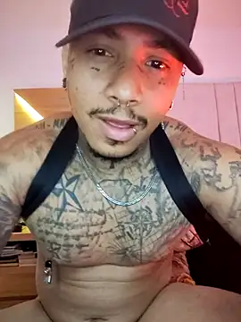 [8 Oct 00:58] Private Show – видео вебкам-модели David_tatto1