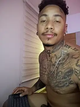 [22 Oct 01:43] Private Show – видео вебкам-модели David_tatto1