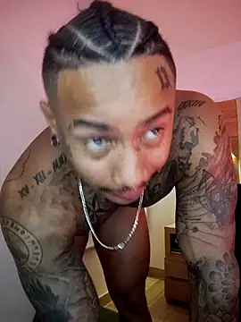 [31 Oct 01:22] Private Show – видео вебкам-модели David_tatto1