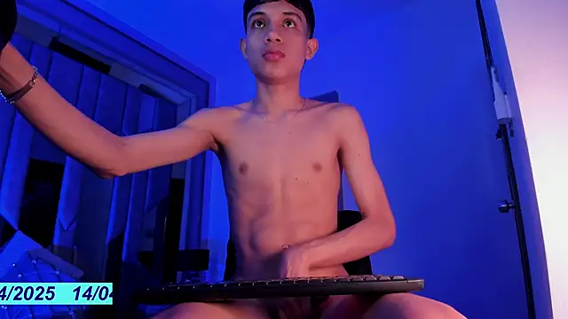 Self -complize - video by Sebax_Young cam model