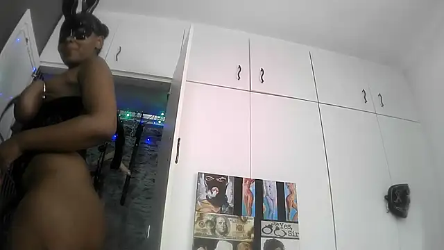 ROPE PLAY WITH MASTURBATION - video oleh BaDSubMiss kamera model