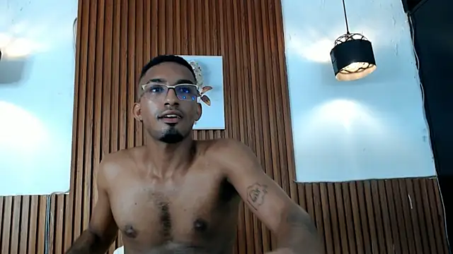 [26 Aug 17:35] Private Show - βίντεο μοντέλου Darwin_mayo