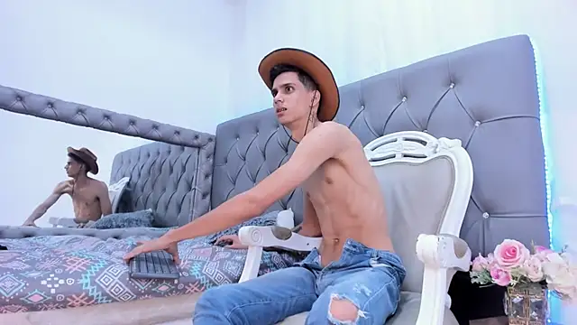 [29 Jul 00:05] Private Show - video by Sebalexis7 cam model